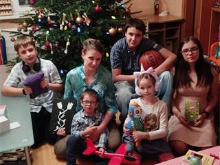 Misko Vavra s rodinou